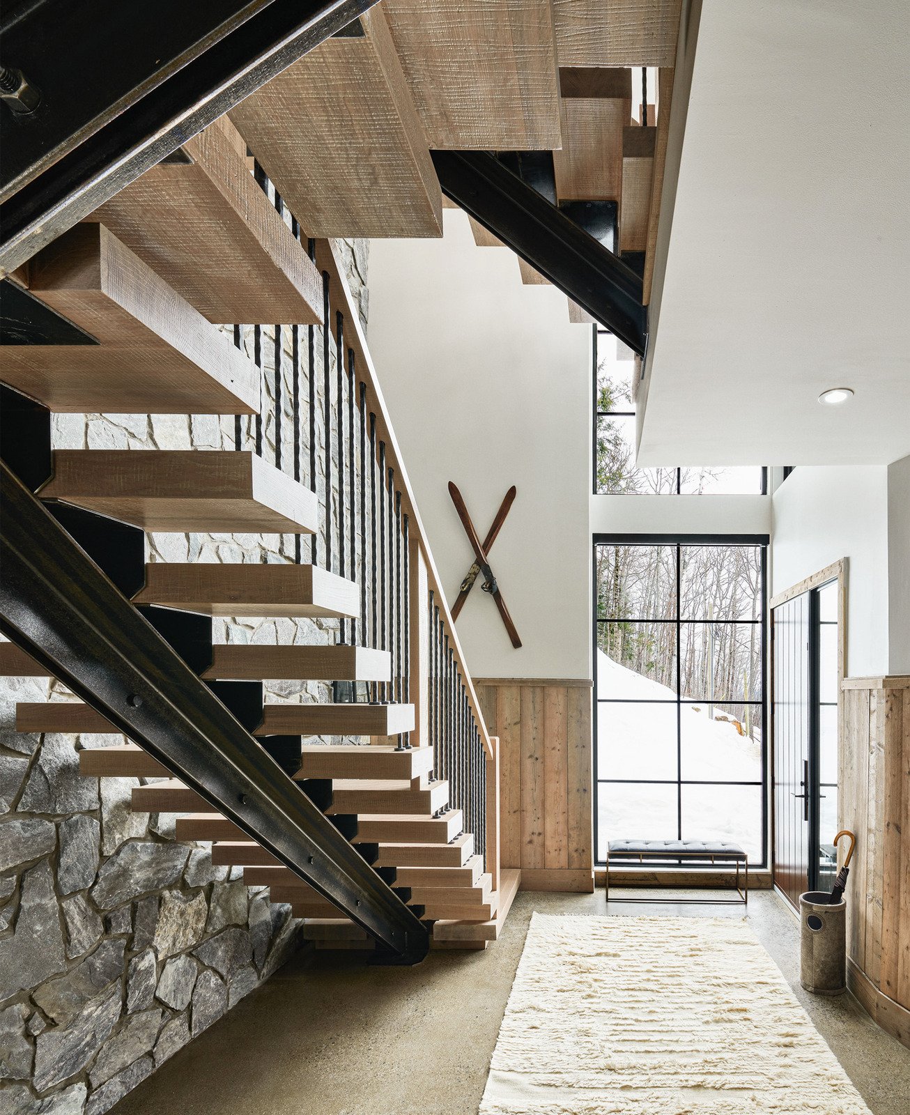 schody w nowoczesnym mieszkaniu
